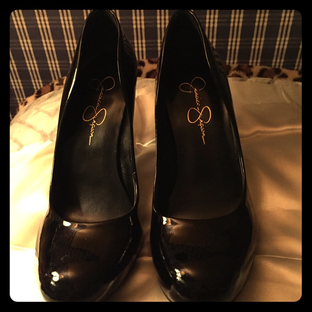 Brand New in Box!!!! Jessica Simpson Calie Pumps.